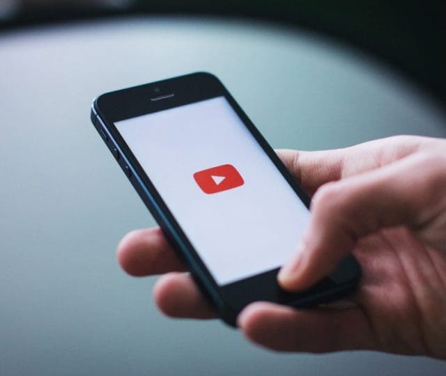 YouTube se une a jornalistas para lançar programa contra fake news