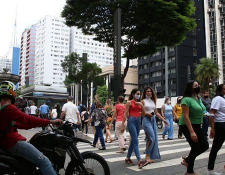 Cidade de SP tem julho mais quente desde 1984, mas frente fria derruba temperaturas na sexta