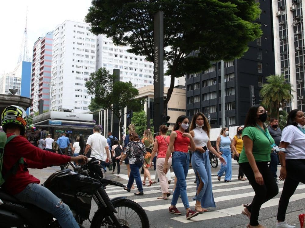 Cidade de SP tem julho mais quente desde 1984, mas frente fria derruba temperaturas na sexta