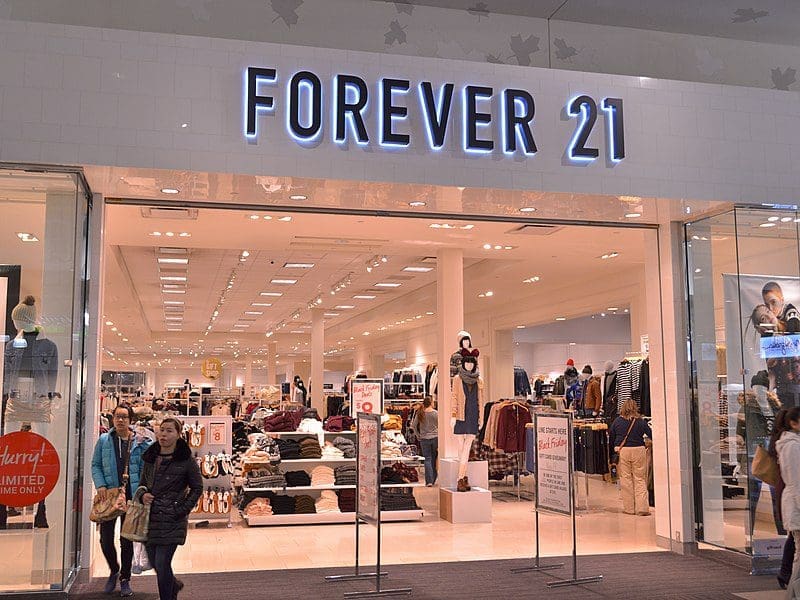 Forever 21 deve fechar todas as lojas no Brasil até domingo