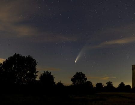 Cometa se aproxima da Terra após 50 mil anos e poderá ser visto a olho nu do Brasil