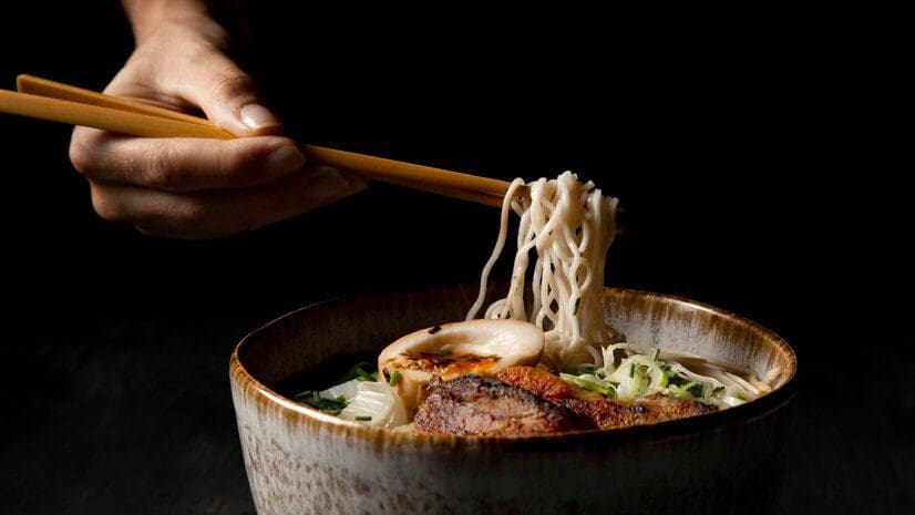 Conheça o Lamen Kazu, o restaurante que serve o autêntico lamen japonês em São Paulo