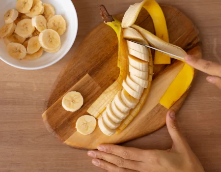 Chá de banana para emagrecer: por que você deve evitar esse e outros chás da moda que prometem resultados rápidos e fáceis