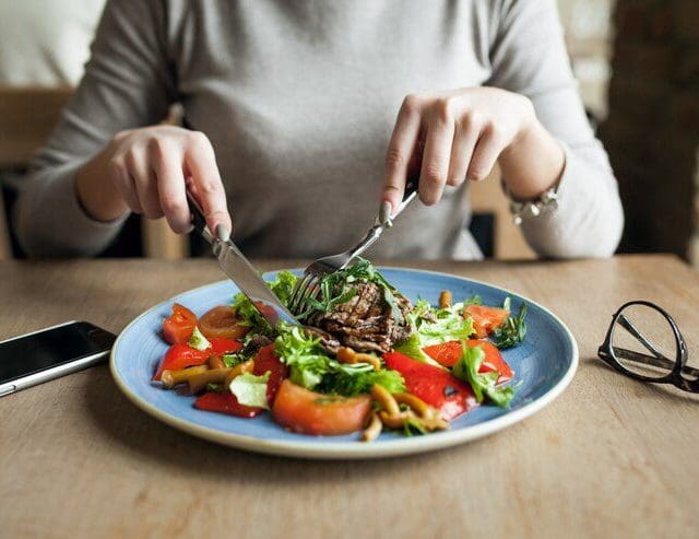 Não basta cortar os carboidratos: a qualidade dos alimentos faz a diferença