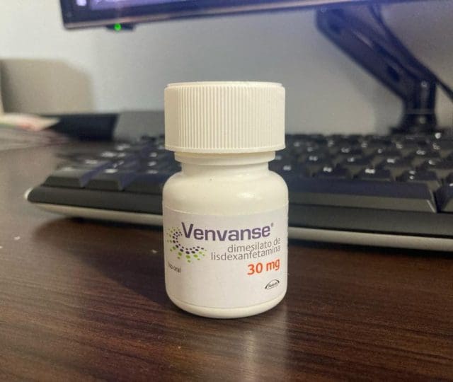 Venvanse: os riscos e o crescimento do comércio ilegal do medicamento para TDAH e transtorno alimentar