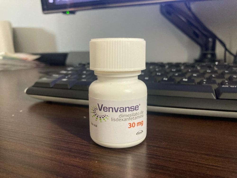 Venvanse: os riscos e o crescimento do comércio ilegal do medicamento para TDAH e transtorno alimentar