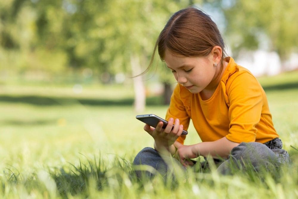 Como os smartphones afetam o cérebro das crianças